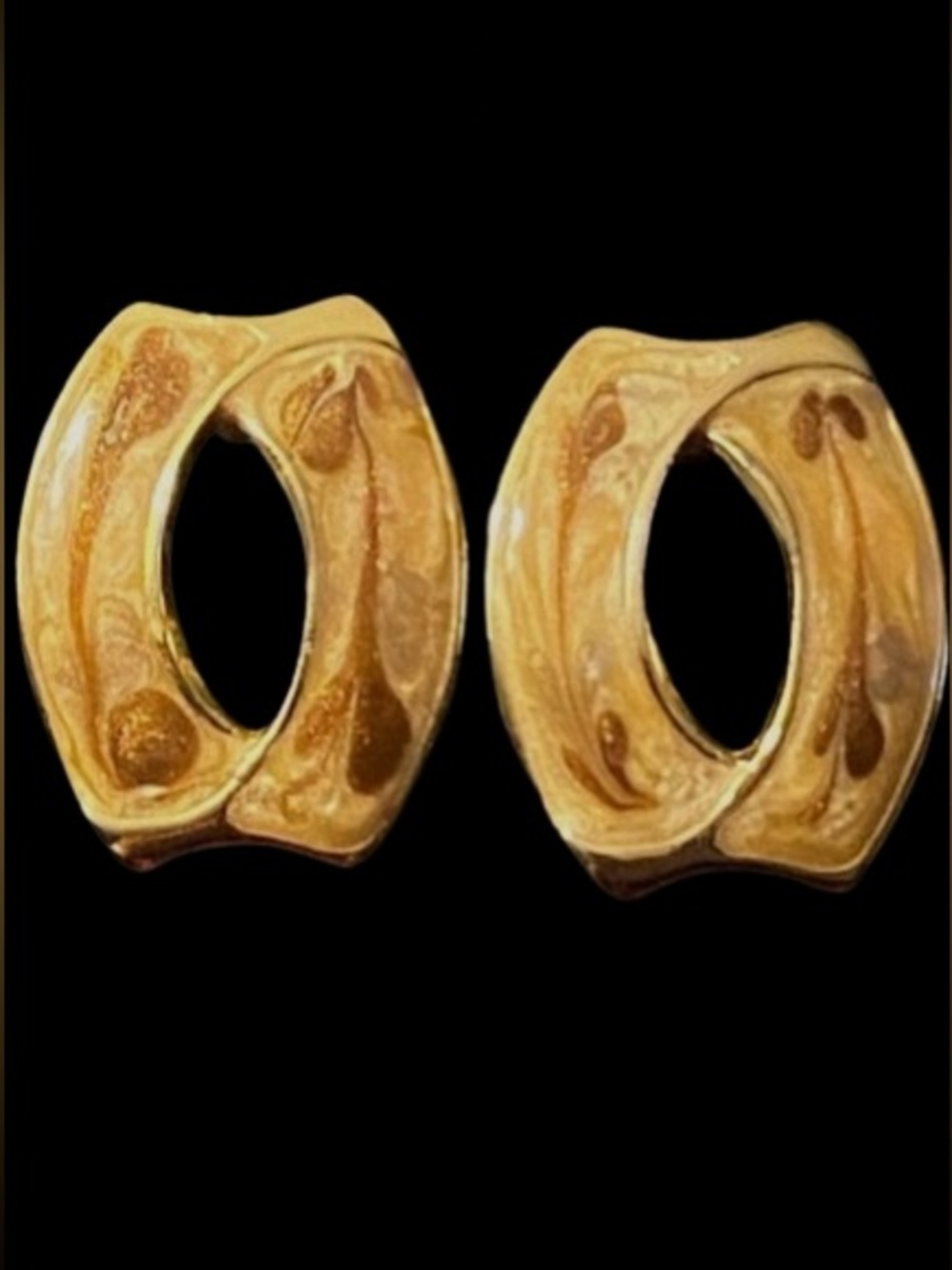 Elegant Gold-Tone Enameled Metal Earrings Swirl Design